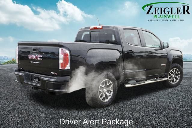 Used 2022 GMC Canyon AT4 image 3