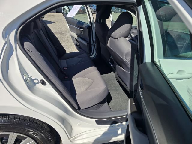 Used 2022 Toyota Camry LE image 12