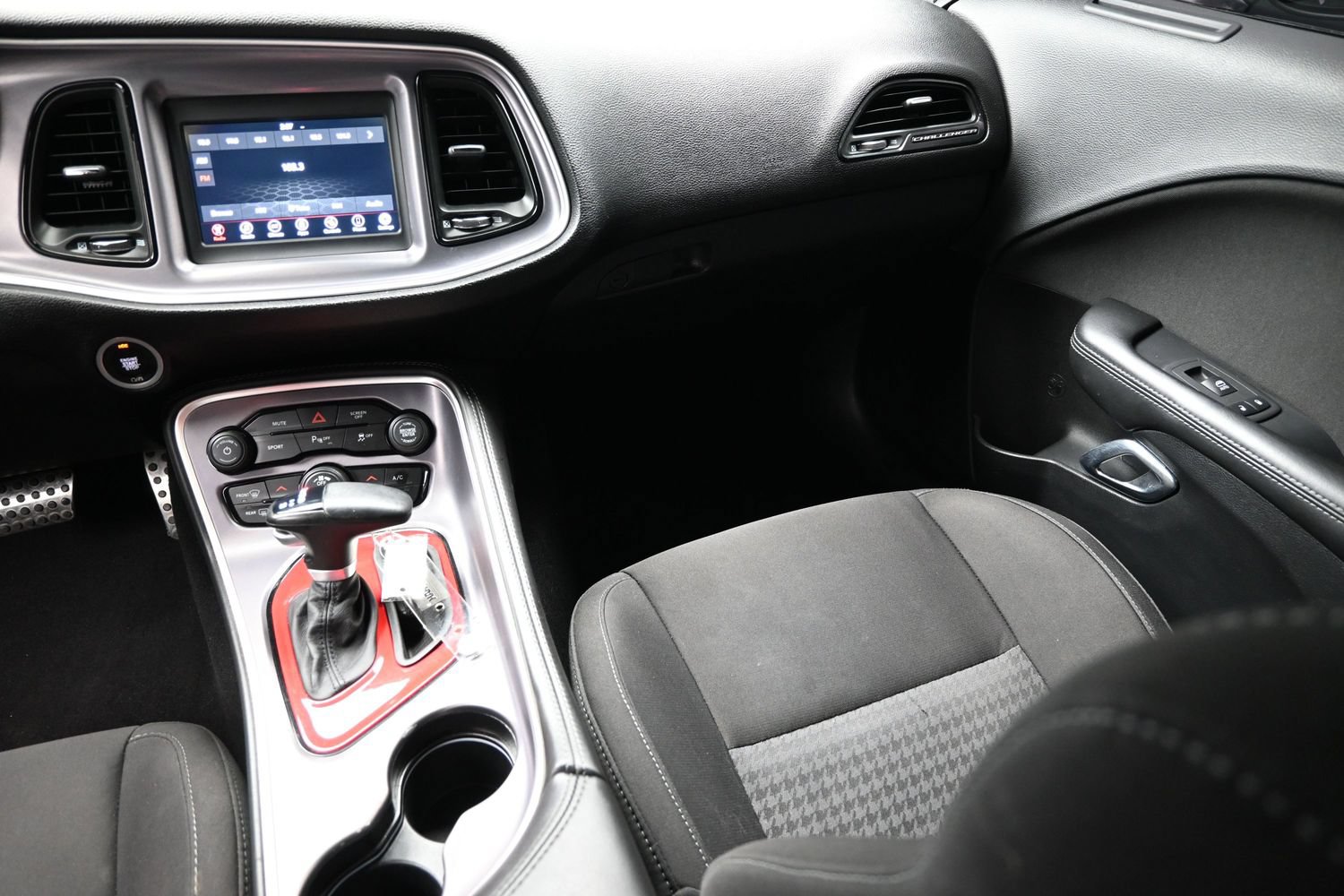 Used 2019 Dodge Challenger R/T w/ Driver Convenience Group RWD image 36