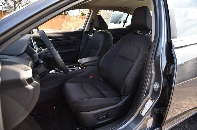 Used 2024 Nissan Altima 2.5 SV image 19