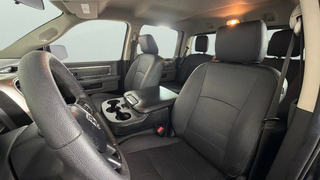 Used 2019 RAM 1500 Classic SLT AWD/4WD image 18