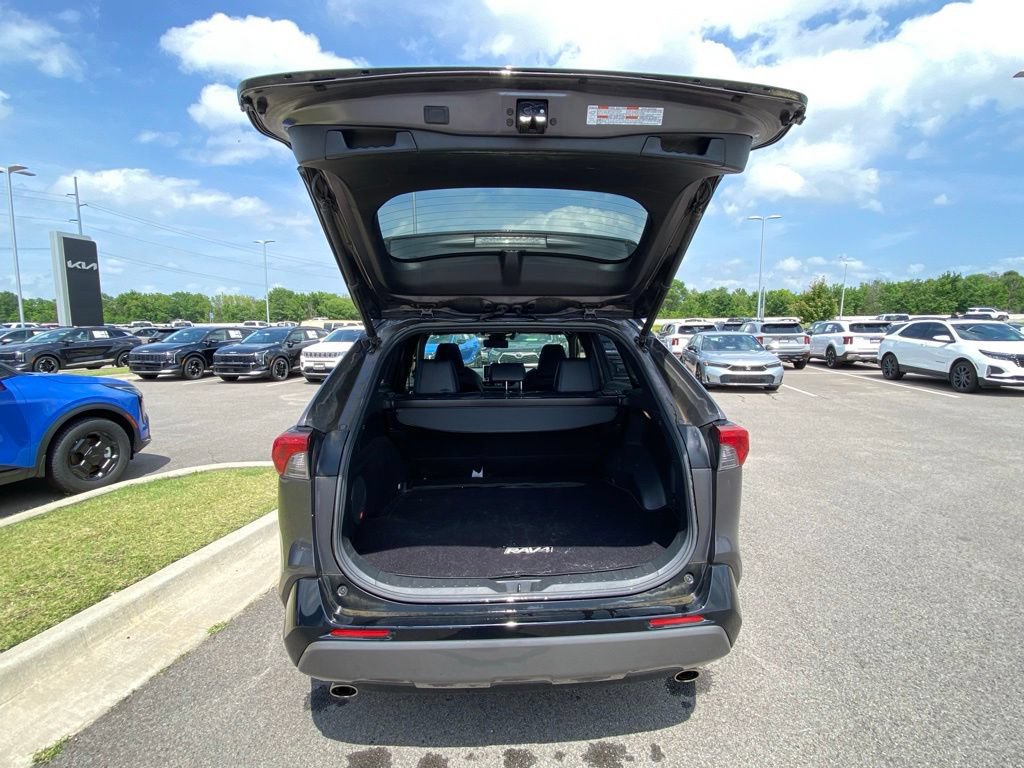 Used 2019 Toyota RAV4 XSE AWD/4WD image 9