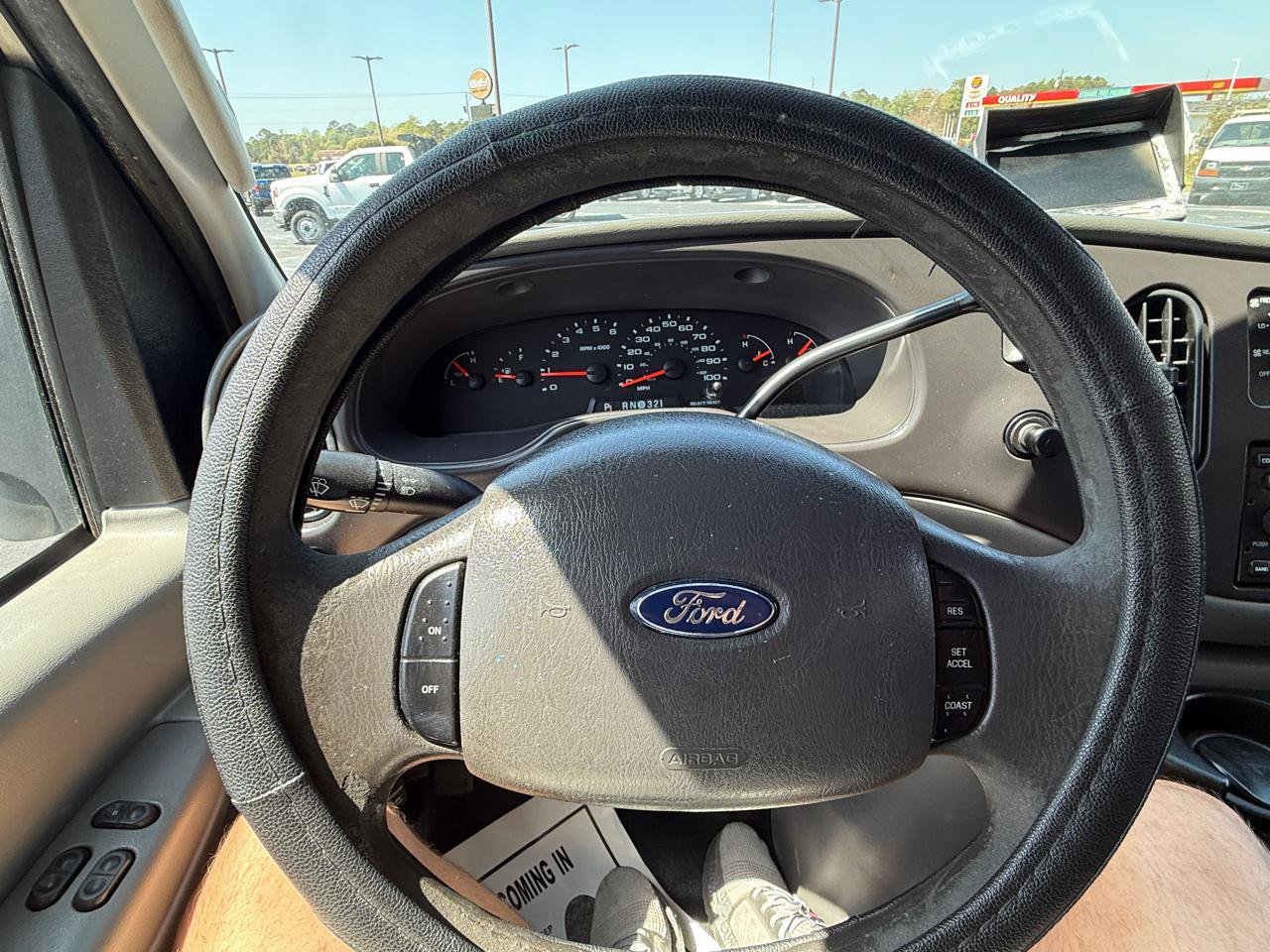 Used 2007 Ford E-350 and Econoline 350 Super Duty RWD image 14