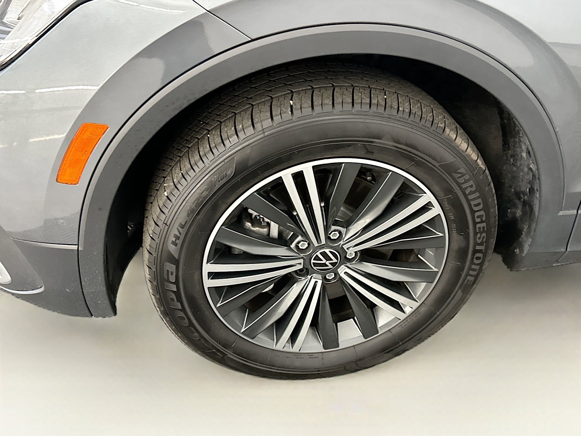 Used 2024 Volkswagen Tiguan Wolfsburg Edition image 11