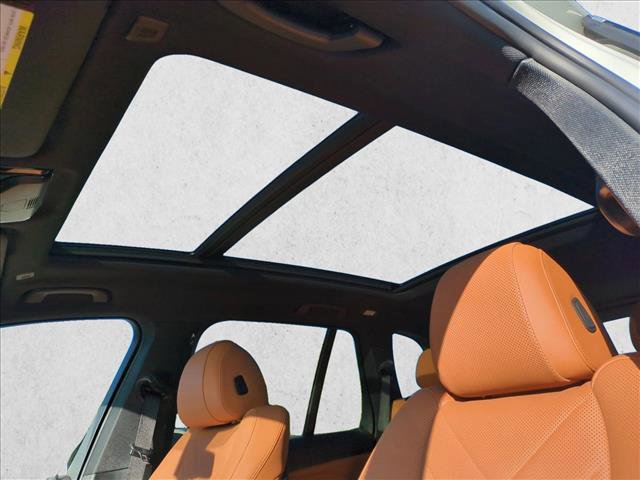 Used 2023 BMW X5 sDrive40i w/ Parking Assistance Package RWD image 16