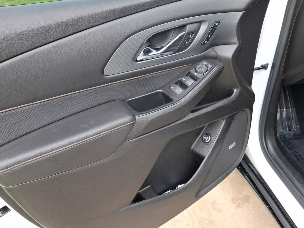 Used 2018 Chevrolet Traverse Premier w/ Redline Edition FWD image 15