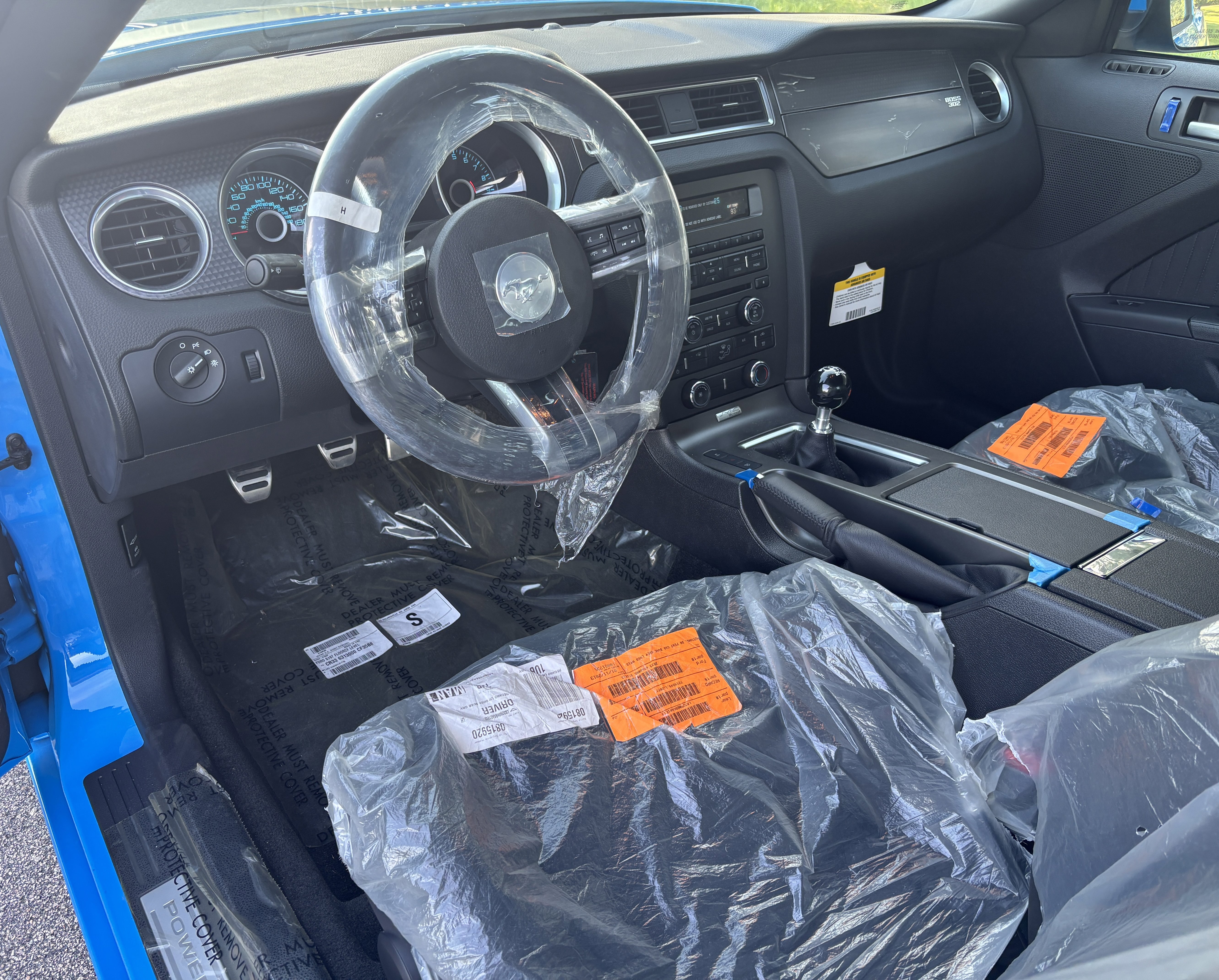 Used 2013 Ford Mustang Boss 302 w/ Boss 302 Accessory Pkg RWD image 40