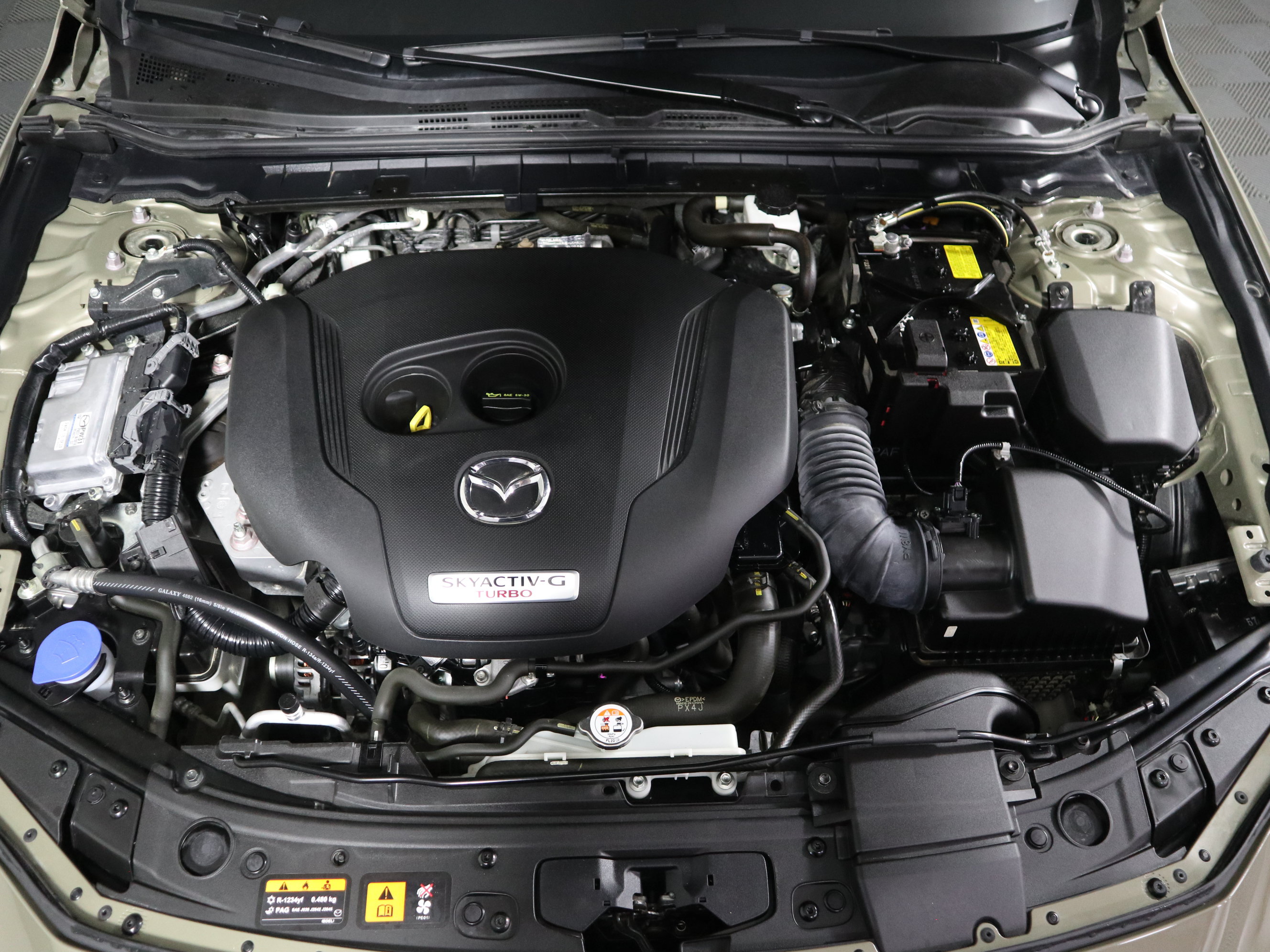 Certified 2025 MAZDA MAZDA3 Carbon AWD/4WD image 13