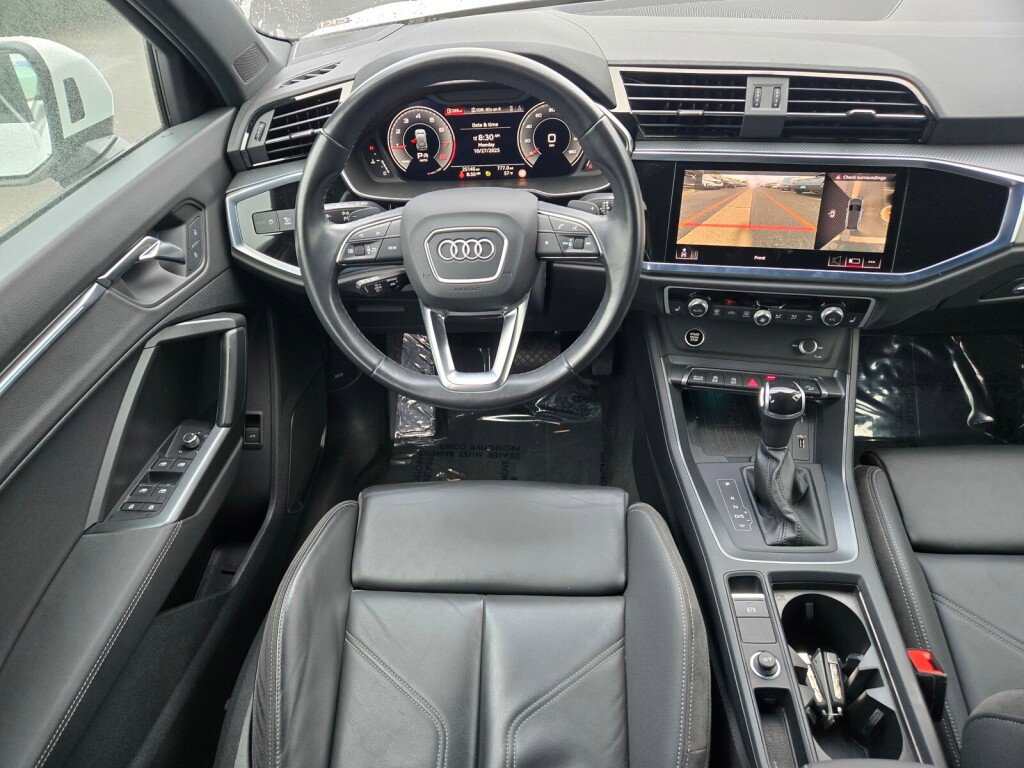 Used 2021 Audi Q3 2.0T Premium Plus w/ Premium Plus Package image 11