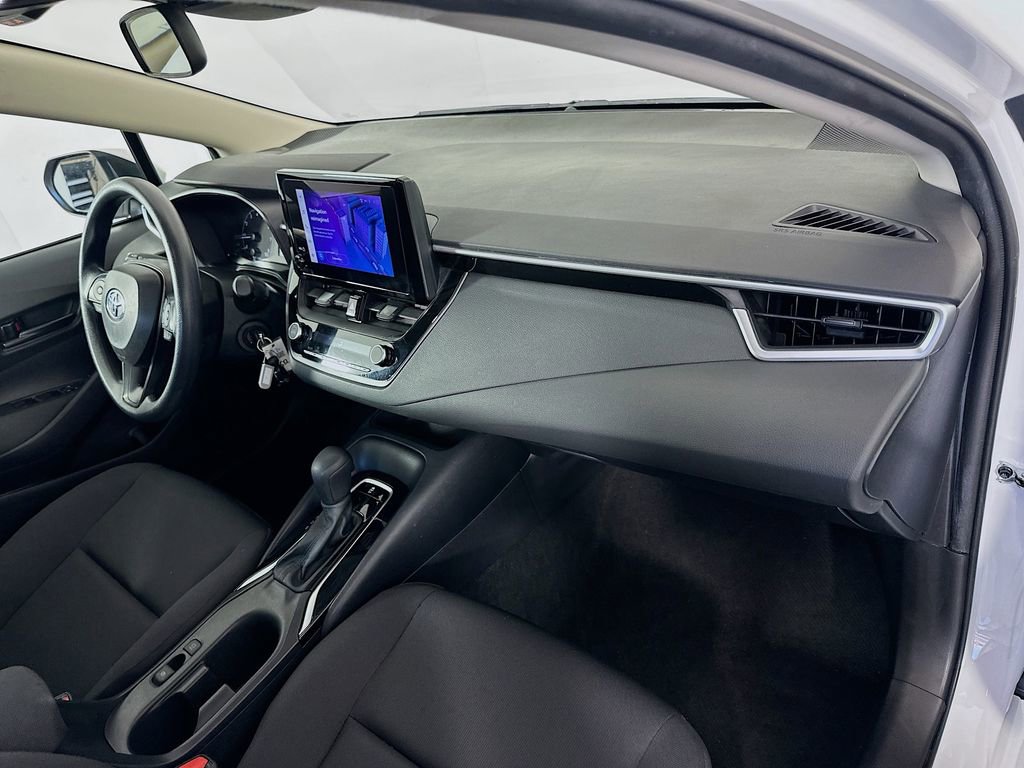 Certified 2024 Toyota Corolla LE image 28