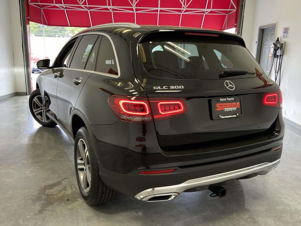 Used 2020 Mercedes-Benz GLC 300 4MATIC w/ Multimedia Package image 5