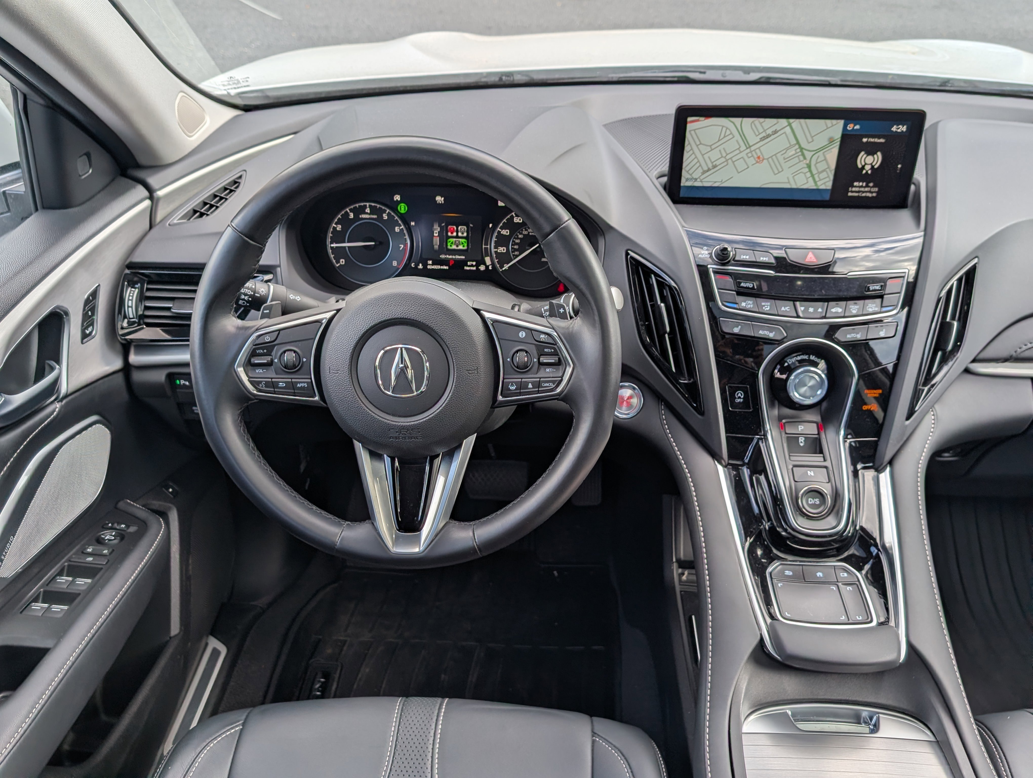 Used 2024 Acura RDX SH-AWD w/ Technology Package image 16