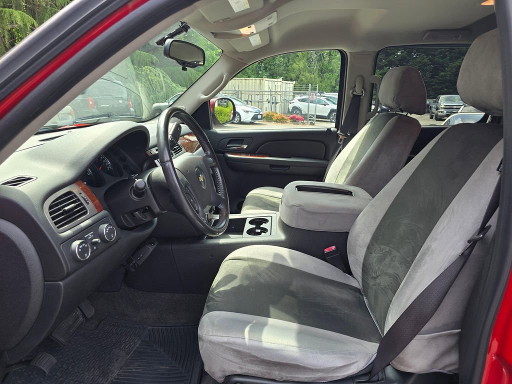 Used 2009 Chevrolet Avalanche LT AWD/4WD image 9