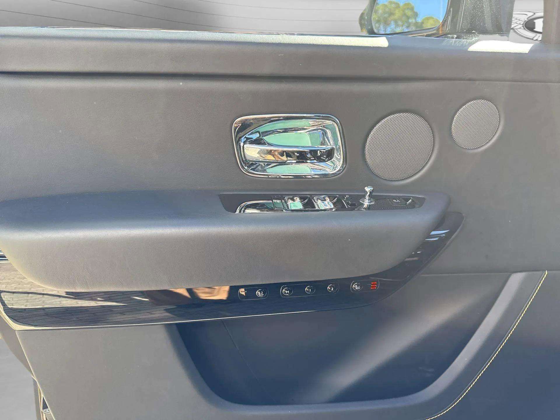 Used 2022 Rolls-Royce Cullinan image 16