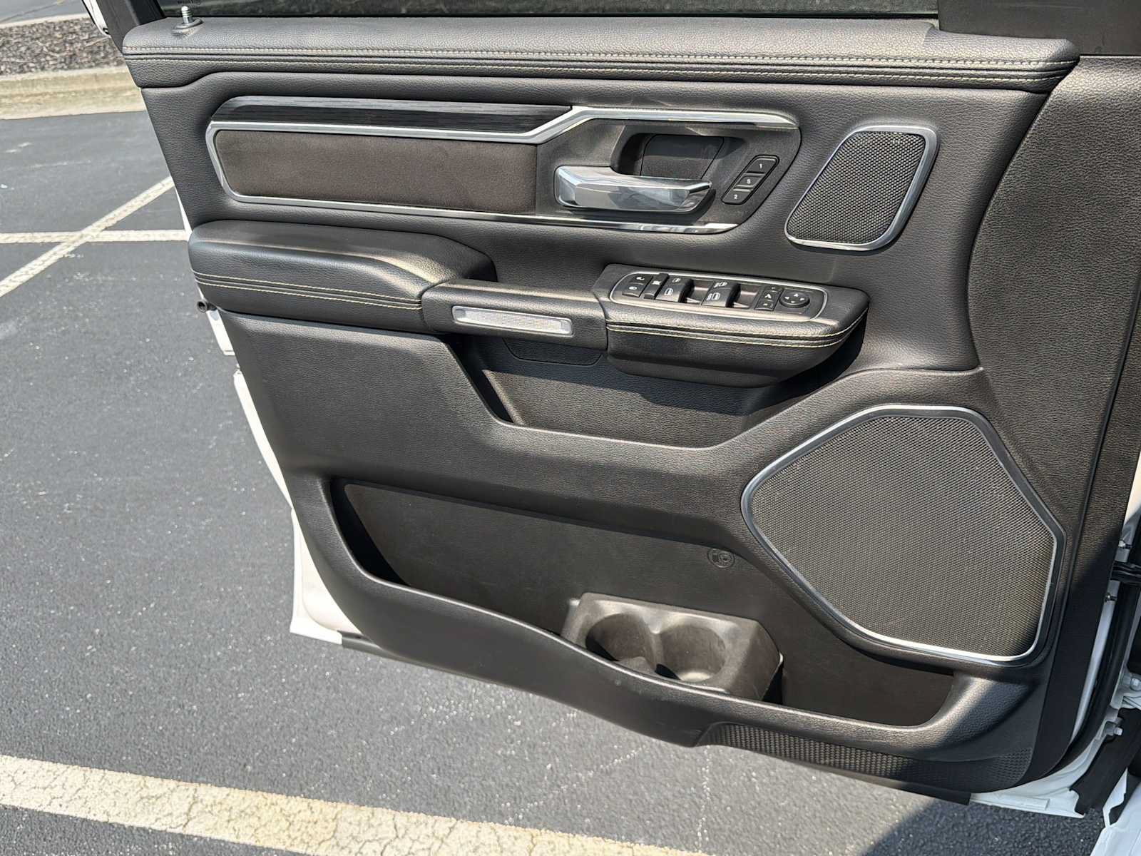 Used 2023 RAM 1500 Laramie AWD/4WD image 14