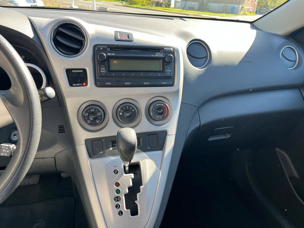 Used 2013 Toyota Matrix L FWD image 13