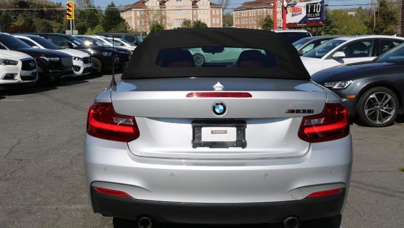 Used 2015 BMW M235i Convertible image 8