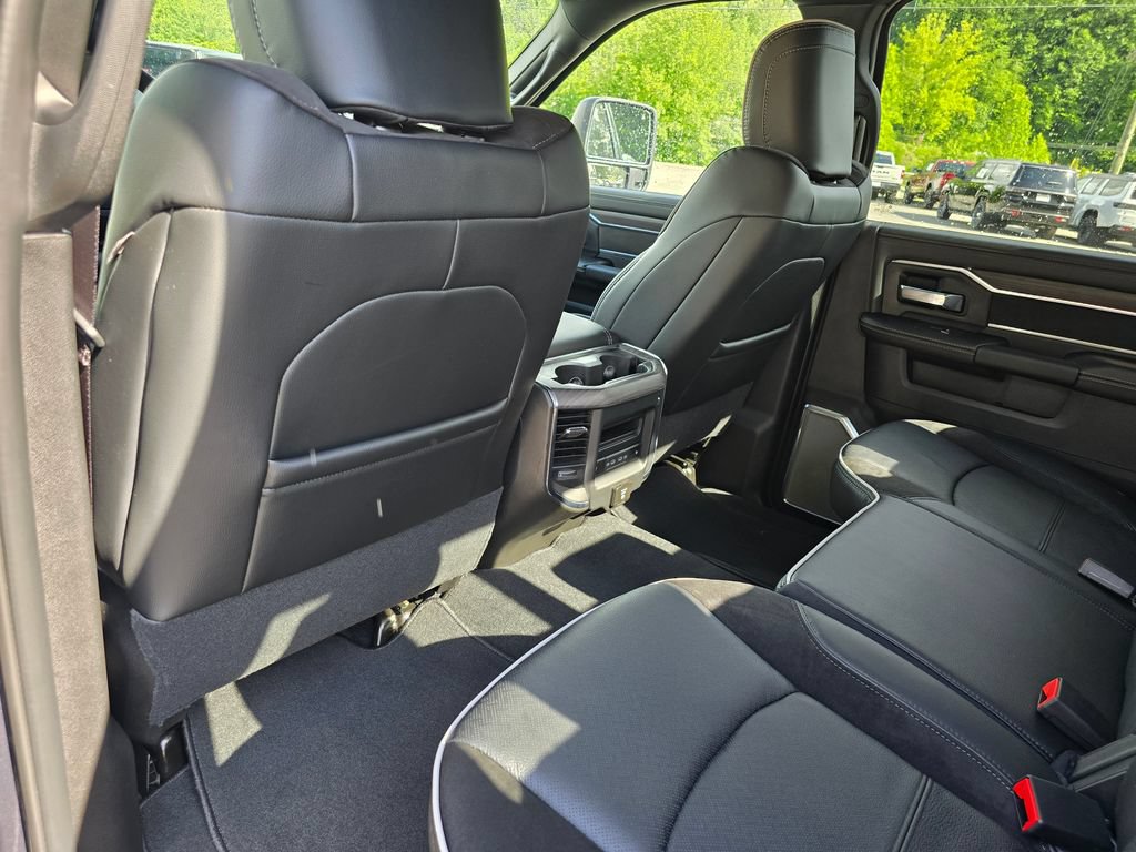 New 2026 RAM 3500 Laramie AWD/4WD image 24