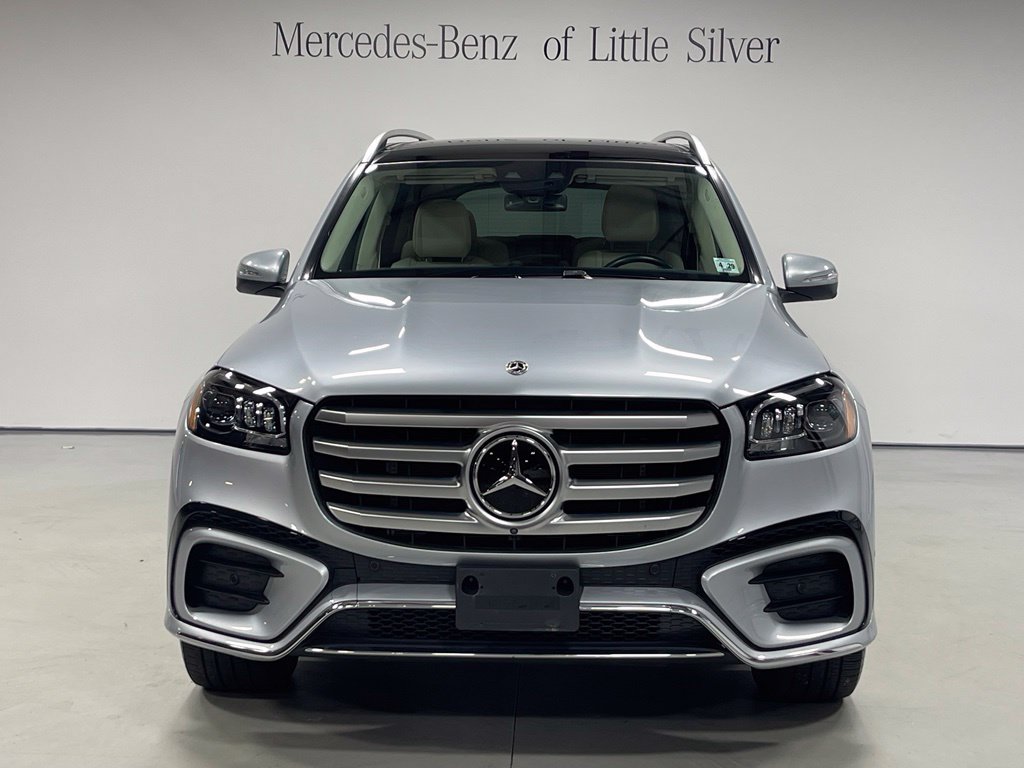 Used 2024 Mercedes-Benz GLS 450 4MATIC image 9