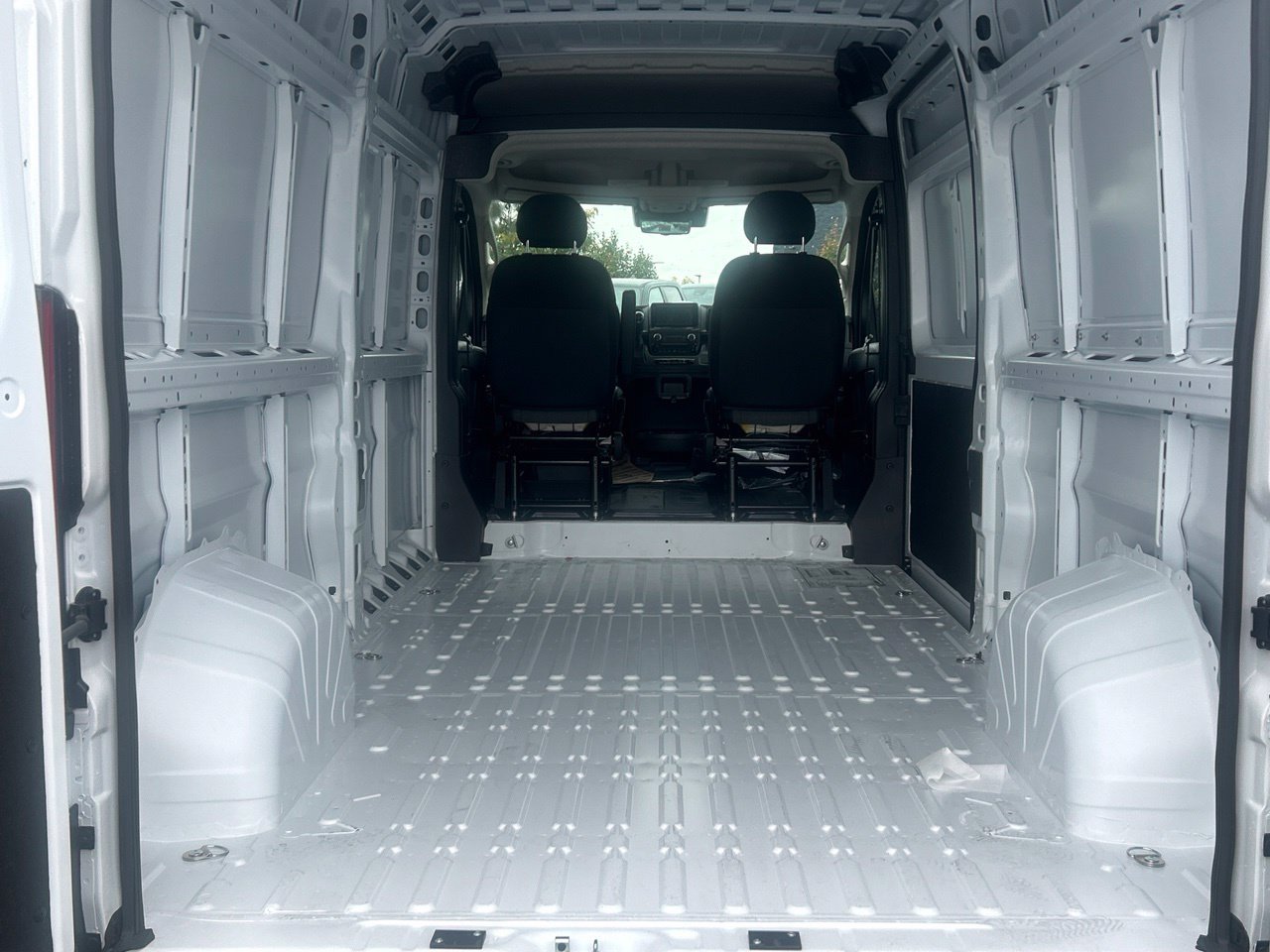 New 2027 RAM ProMaster 3500 w/ Safety Group FWD image 11