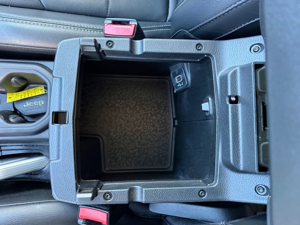 Used 2023 Jeep Wrangler Unlimited Sahara w/ Cold Weather Group image 24