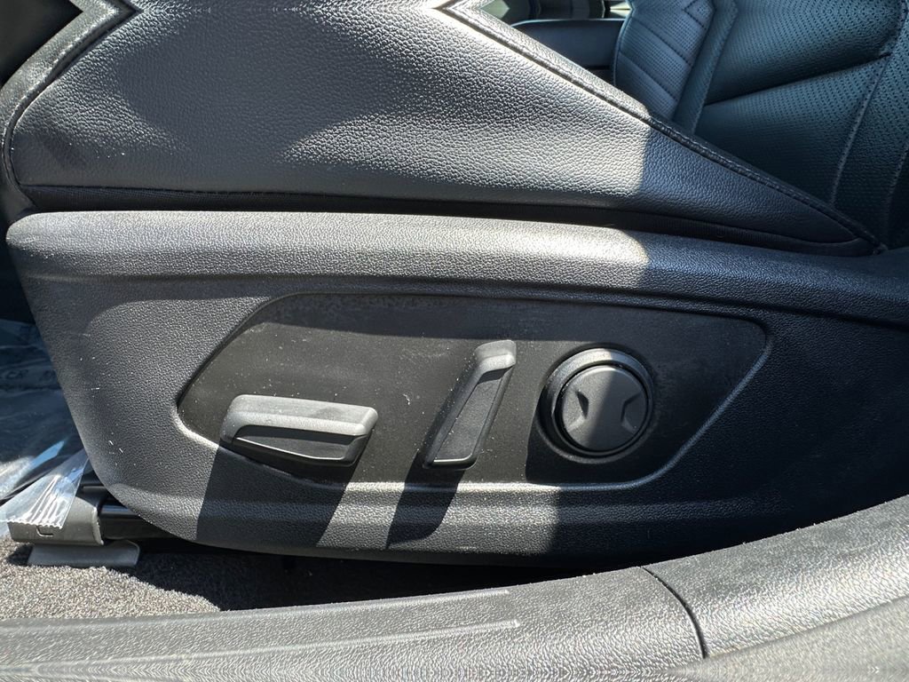 Used 2024 Hyundai Elantra Limited FWD image 16