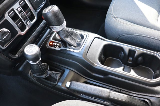 Used 2024 Jeep Wrangler Sport S image 16