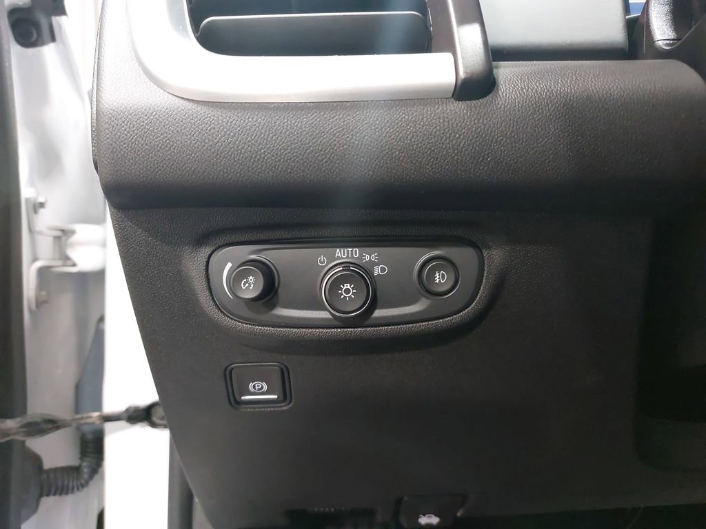 Used 2024 GMC Terrain SLT image 26