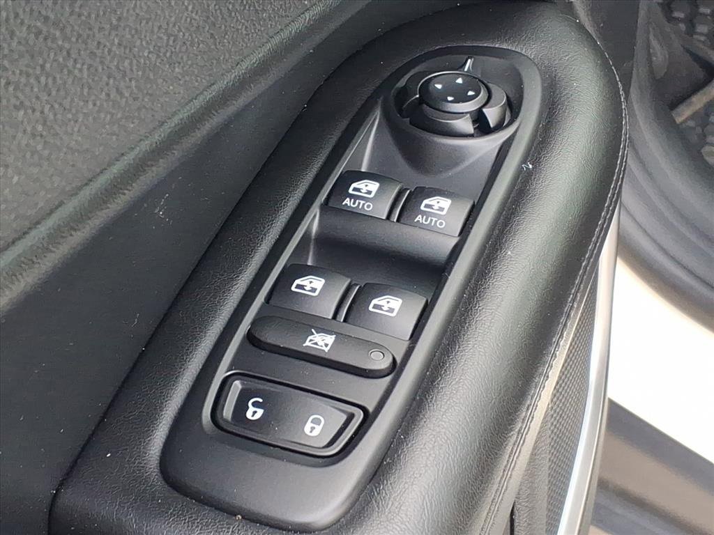 Used 2019 Jeep Compass Altitude image 13