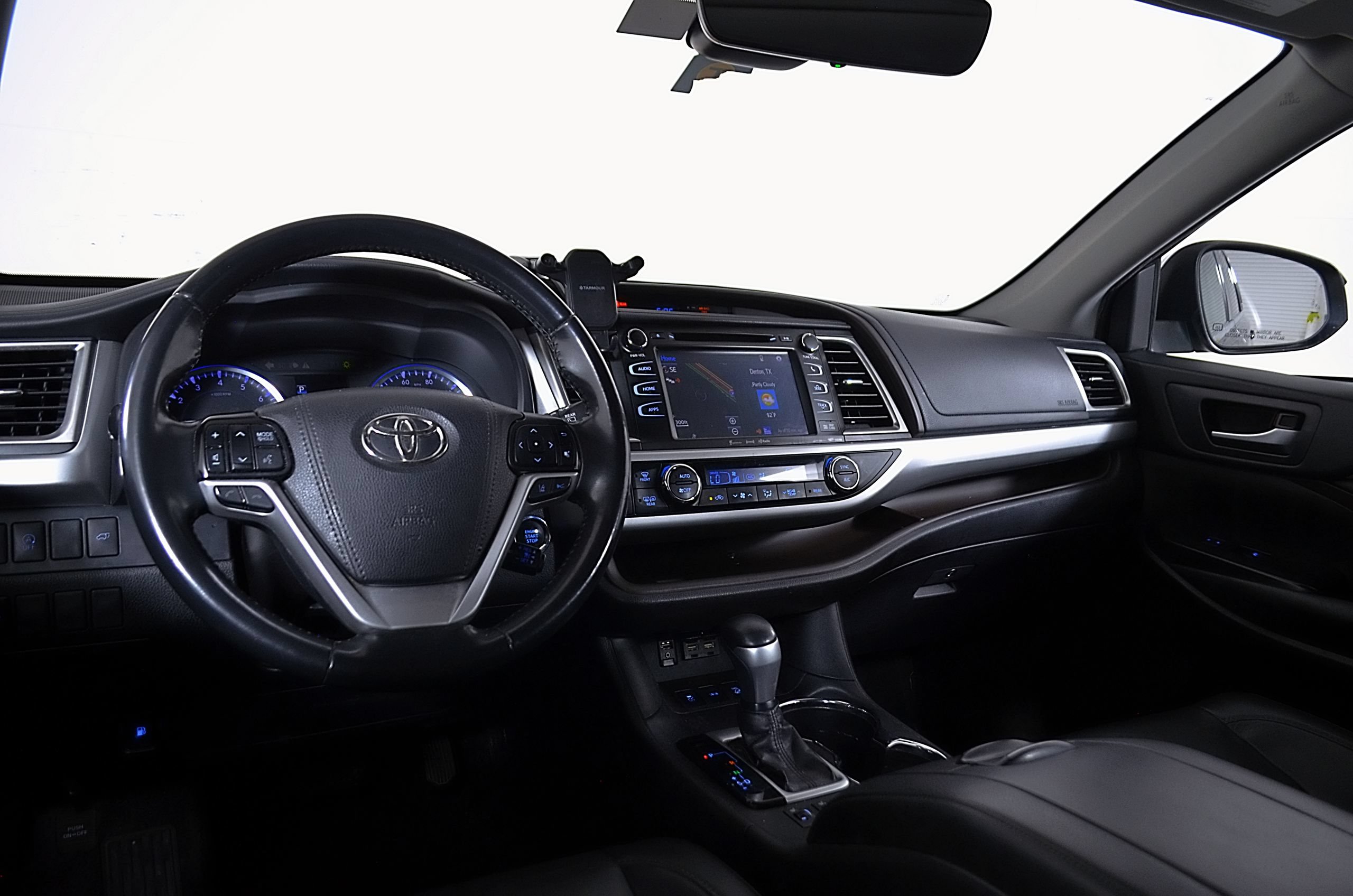 Used 2019 Toyota Highlander XLE AWD/4WD image 23