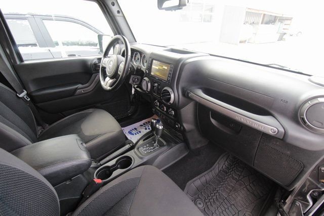 Used 2017 Jeep Wrangler Unlimited Sport image 28