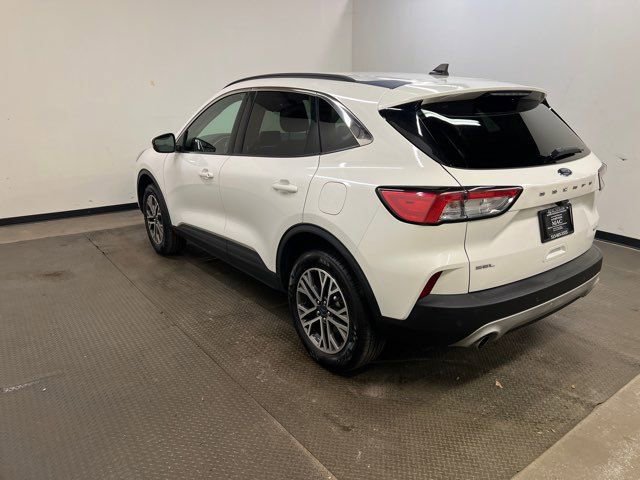 Used 2020 Ford Escape SEL image 4