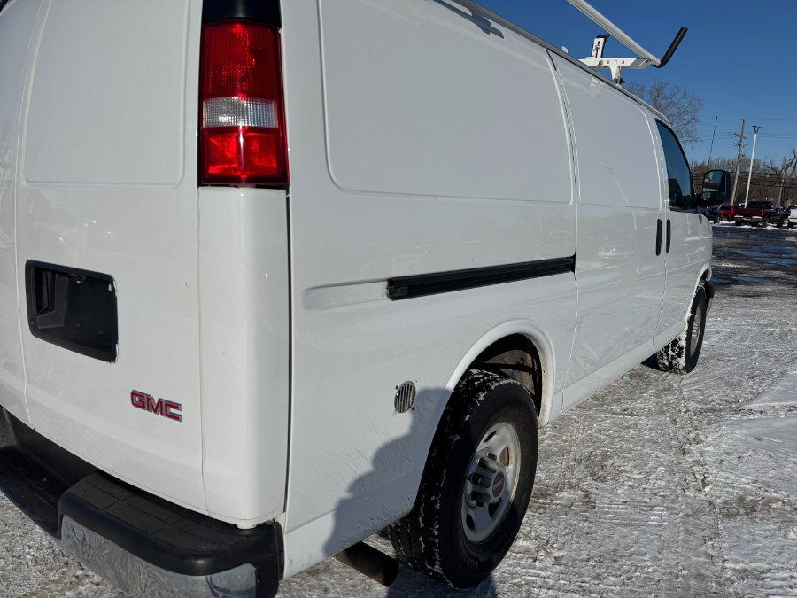 Used 2016 GMC Savana 3500 image 11