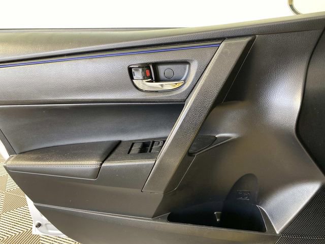 Used 2018 Toyota Corolla SE image 23