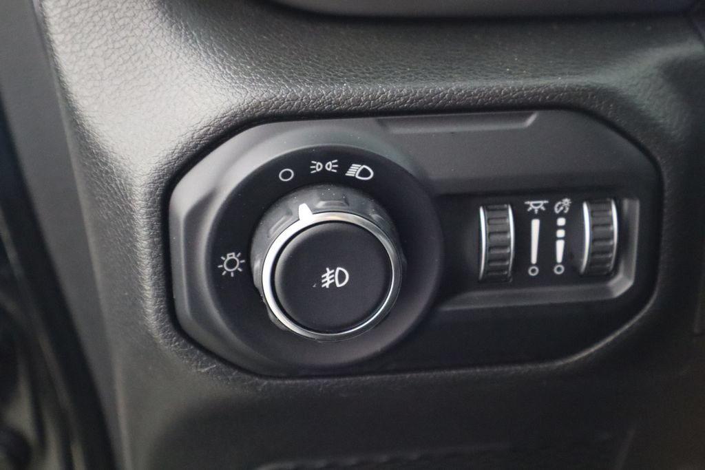 Used 2022 Jeep Wrangler Sport AWD/4WD image 14