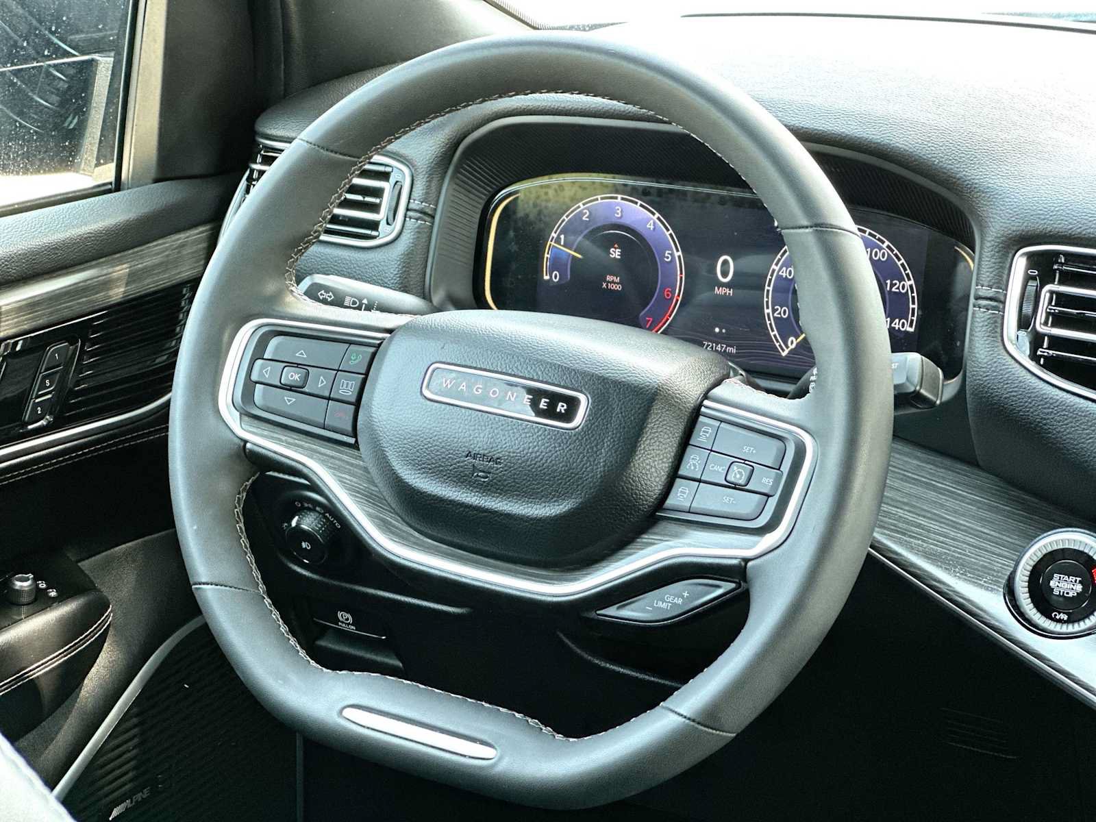Used 2024 Jeep Wagoneer Series III AWD/4WD image 27
