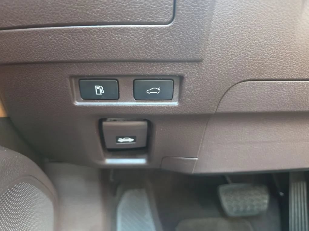 Used 2019 Lexus ES 350 w/ Premium Package FWD image 23