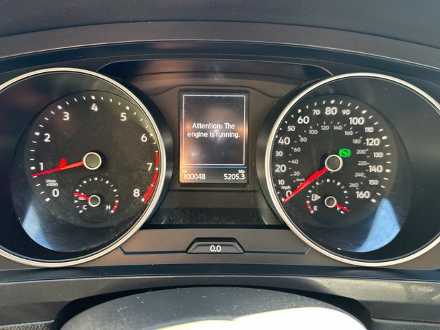 Used 2018 Volkswagen Tiguan SEL AWD/4WD image 29
