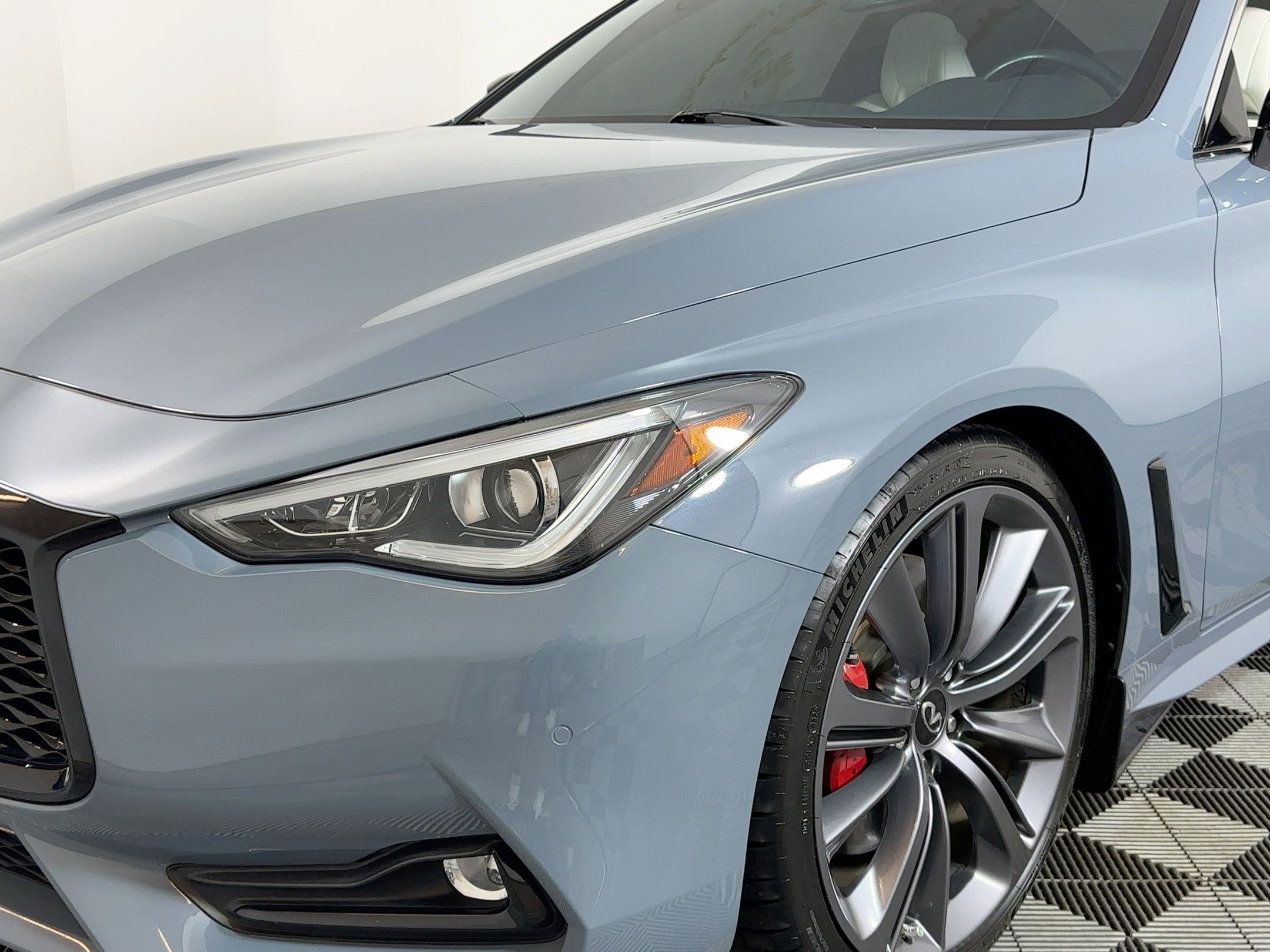 Used 2022 INFINITI Q60 Red Sport 400 w/ Cargo Package RWD image 10