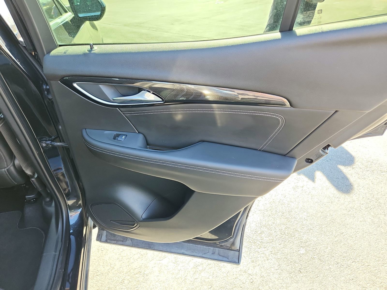 Used 2021 Buick Envision Preferred image 28