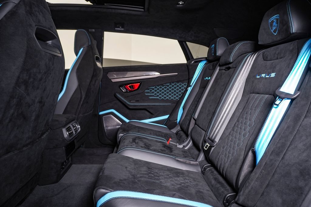 Used 2024 Lamborghini Urus Performante AWD/4WD image 22