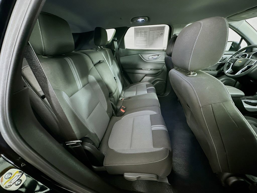 Used 2025 Chevrolet Blazer LT image 34