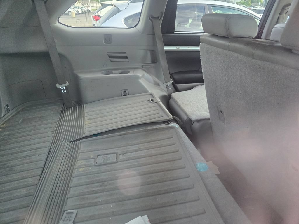 Used 2014 Toyota Highlander XLE FWD image 12