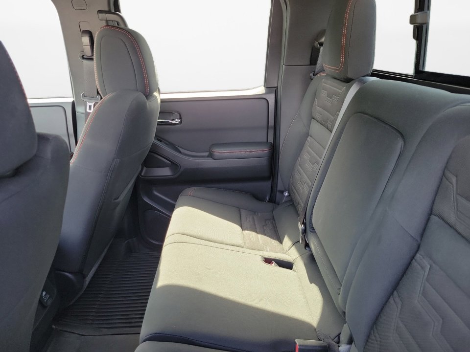 Used 2023 Nissan Frontier PRO-4X w/ Pro Convenience Package AWD/4WD image 15