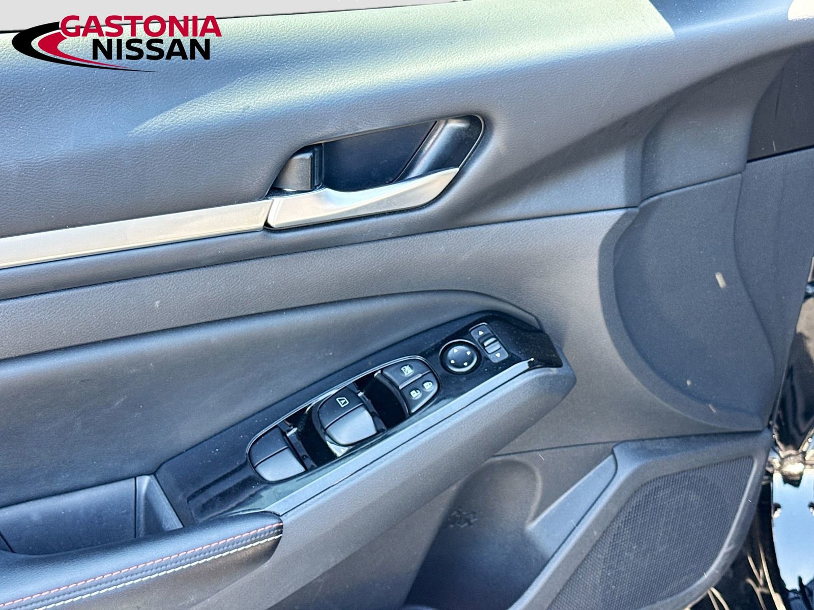 Used 2024 Nissan Altima 2.5 SR w/ SR Premium Package FWD image 19