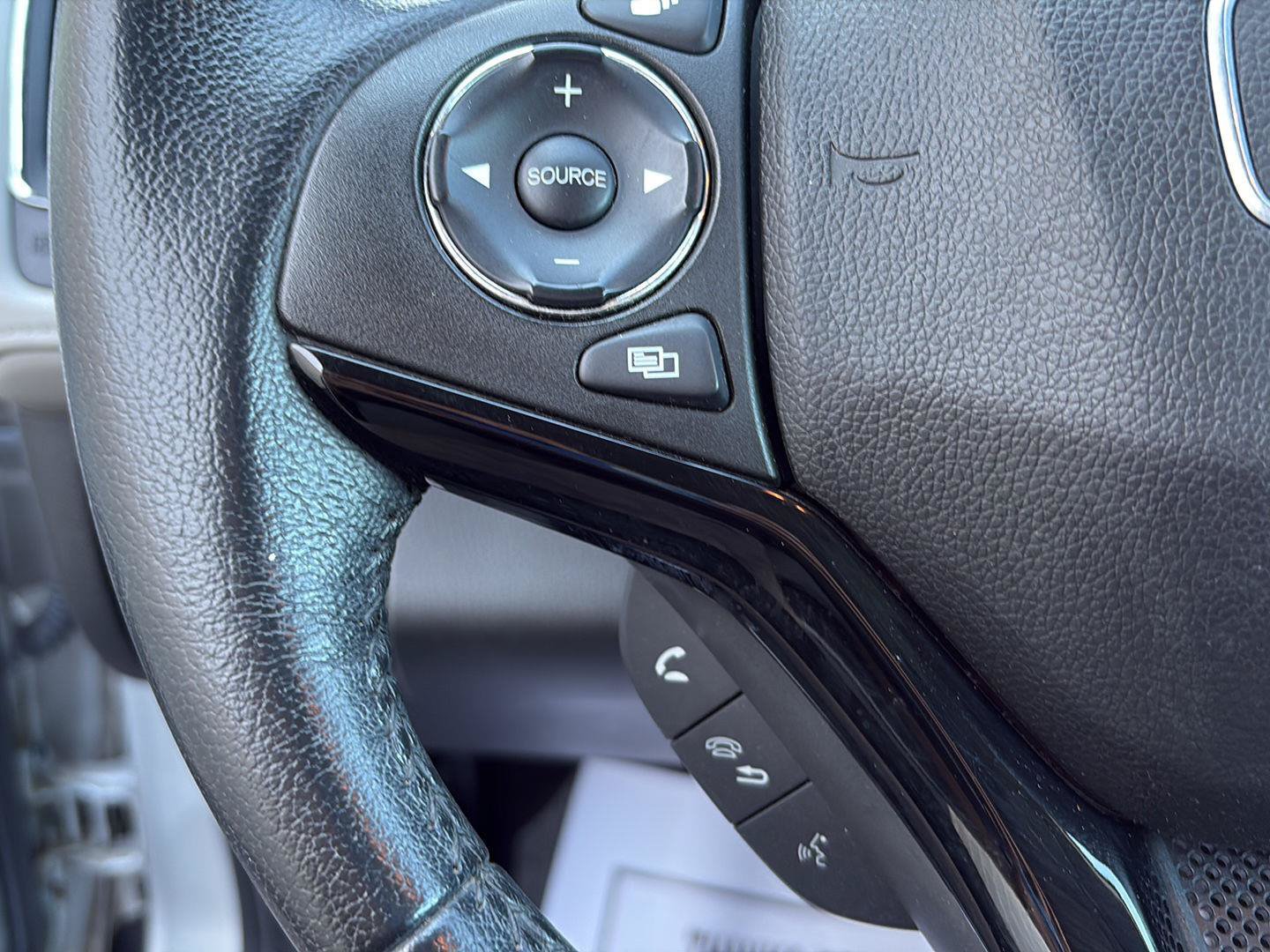 Used 2016 Honda HR-V EX-L image 10