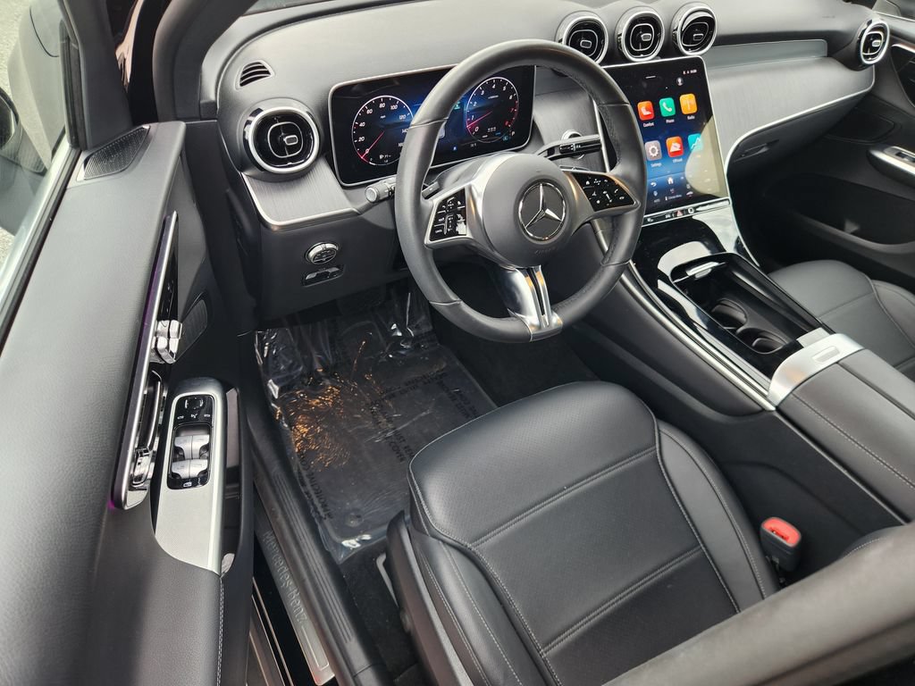 Certified 2025 Mercedes-Benz GLC 300 4MATIC image 17