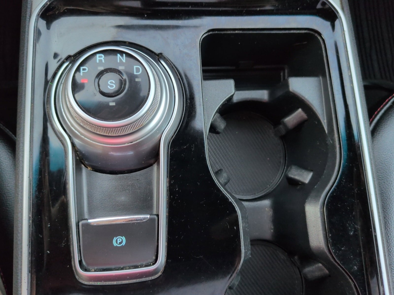 Used 2020 Ford Edge ST-Line image 31