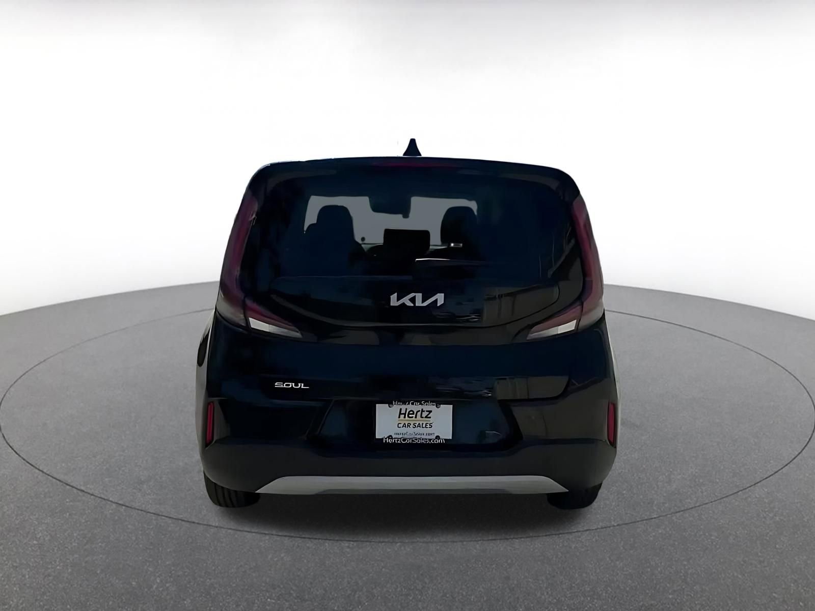 Used 2025 Kia Soul LX w/ LX Technology Package FWD image 12