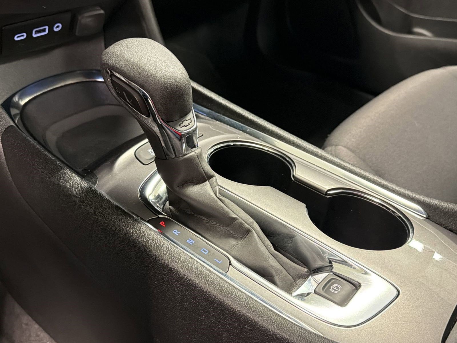 Used 2025 Chevrolet Malibu LT FWD image 16